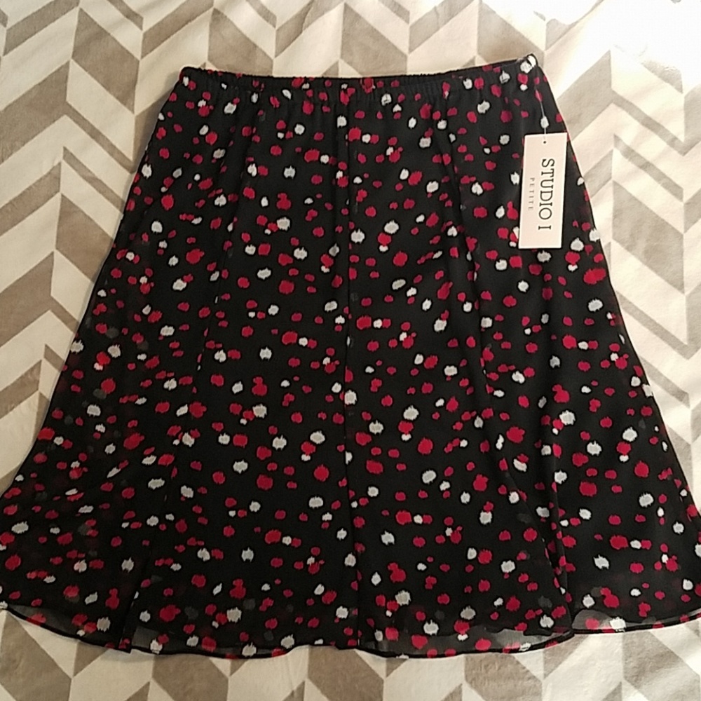 NWT Studio I Petite Dotted Lined Skirt Size 16